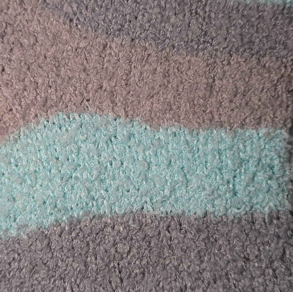 🍁 3/$15 Boutique Fuzzy House Slipper Socks - Picture 3 of 4